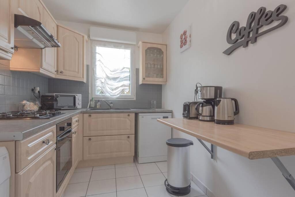 Garden Apartment Next To Disneyland 뷰씨 쎙 죠흐쥬 외부 사진
